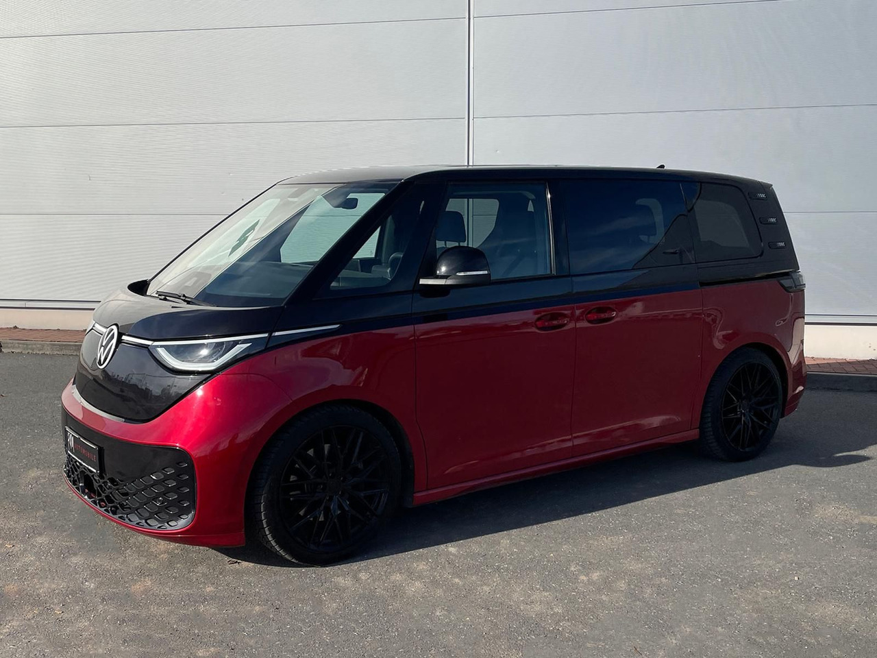 Volkswagen ID.Buzz KW Fahrwerk LM Felgen KLIMA PDC ACC DAB - Putnički kombi, Električno dostavno vozilo: slika 2 Volkswagen ID.Buzz KW Fahrwerk LM Felgen KLIMA PDC ACC DAB - Putnički kombi, Električno dostavno vozilo: slika 2