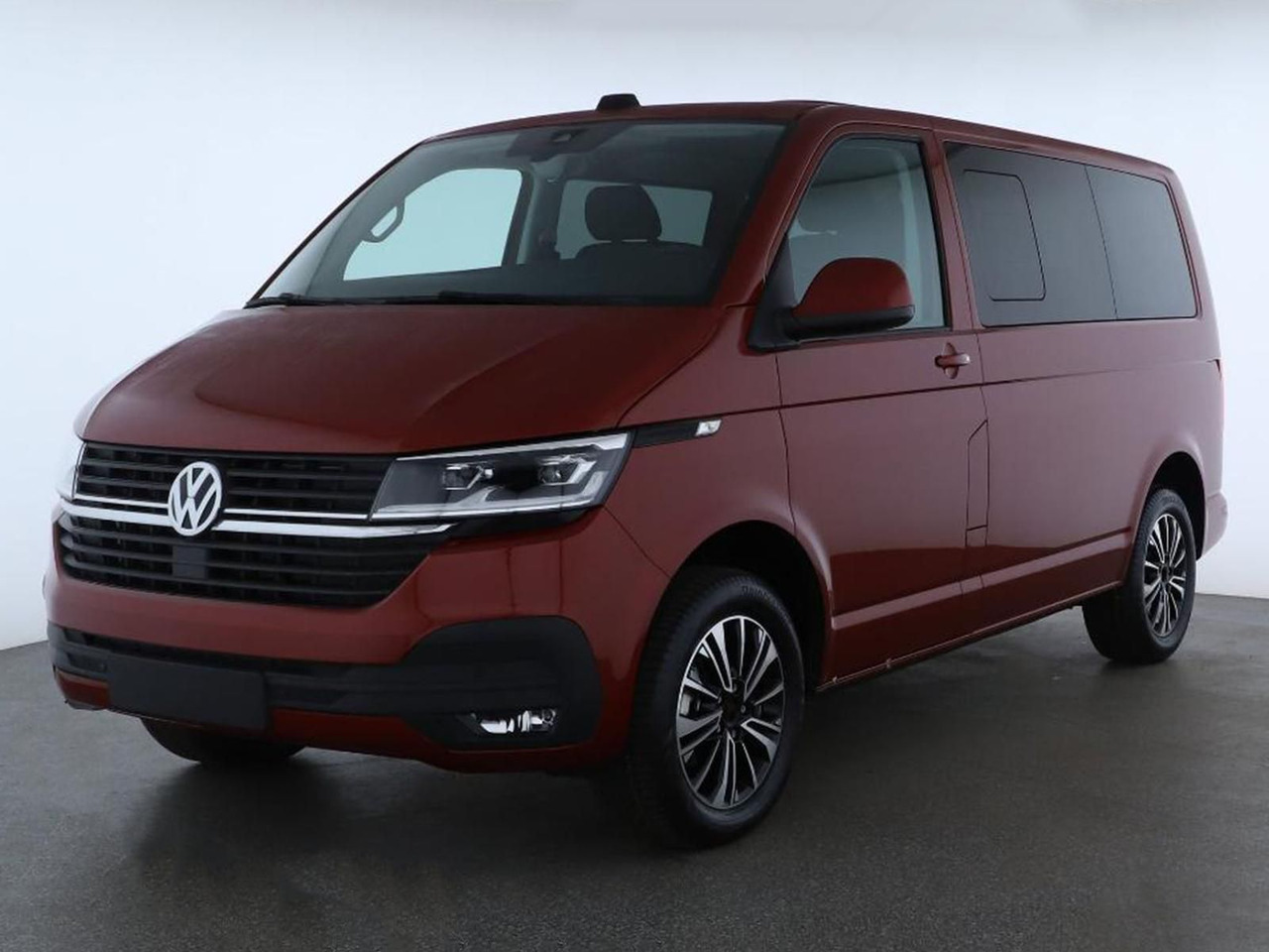 Volkswagen T6.1 Transporter Kombi KR LED STANDHZ ACC NAVI - Karavan: slika 1 Volkswagen T6.1 Transporter Kombi KR LED STANDHZ ACC NAVI - Karavan: slika 1
