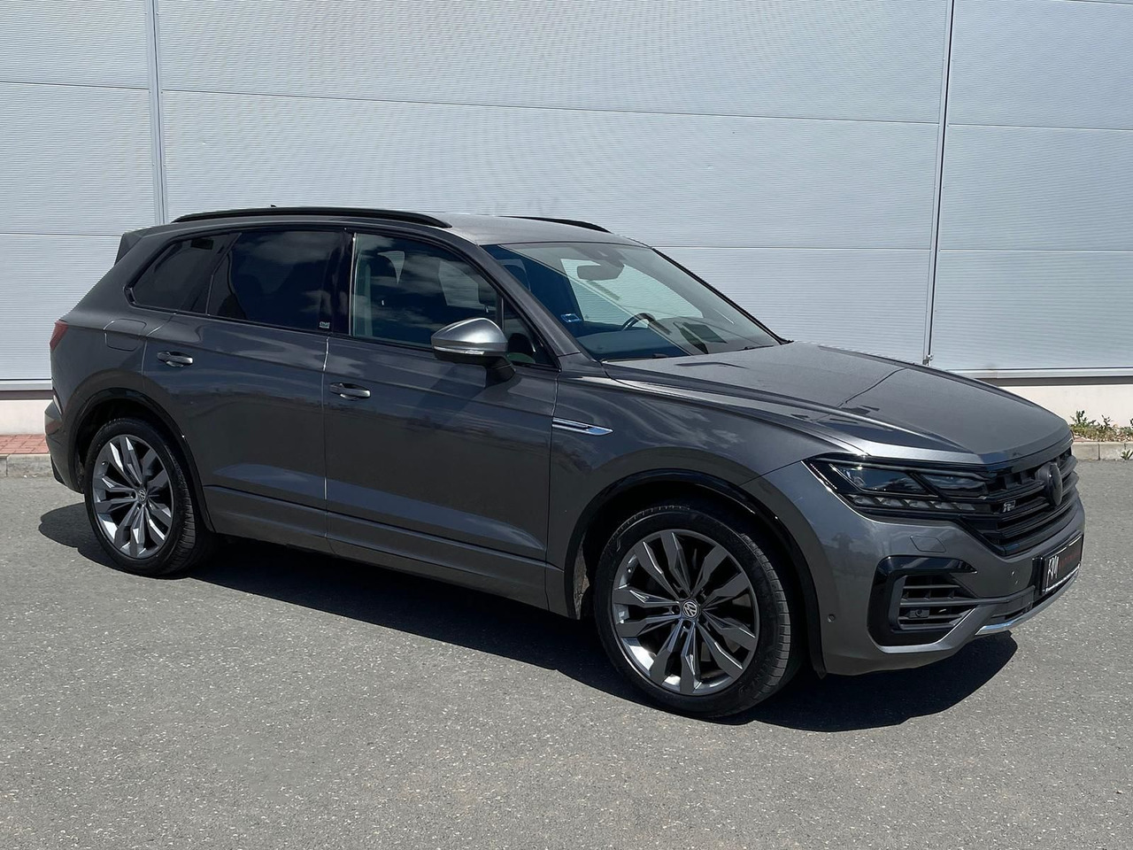 Volkswagen Touareg 4.0 V8 TDI One Million 4M LEDER AHK ACC - SUVSUV: slika 2 Volkswagen Touareg 4.0 V8 TDI One Million 4M LEDER AHK ACC - SUVSUV: slika 2