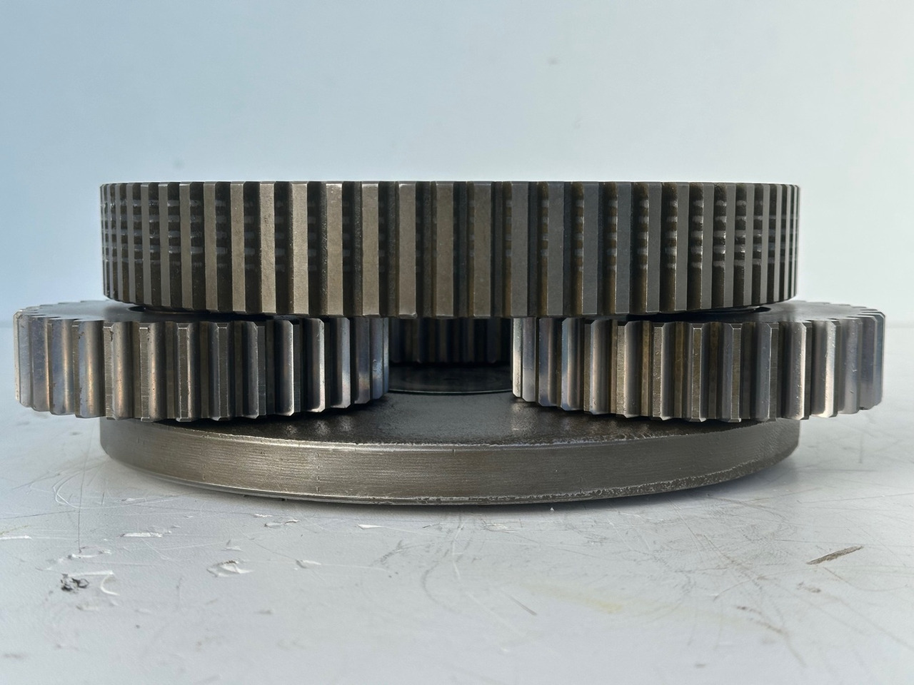 LIEBHERR Original Planetenträger ID-Nr.944171103 mit Planetenräder ID-Nr.944110603-ID-Nr.90201469 mit Lamellenträger ID-Nr.944112103. A900C,A944B,E942,LOS942,LOS944,P942,P944,R942,R944,R944B. #HRV# - Motor okretanja za Bager: slika 3 LIEBHERR Original Planetenträger ID-Nr.944171103 mit Planetenräder ID-Nr.944110603-ID-Nr.90201469 mit Lamellenträger ID-Nr.944112103. A900C,A944B,E942,LOS942,LOS944,P942,P944,R942,R944,R944B. #HRV# - Motor okretanja za Bager: slika 3