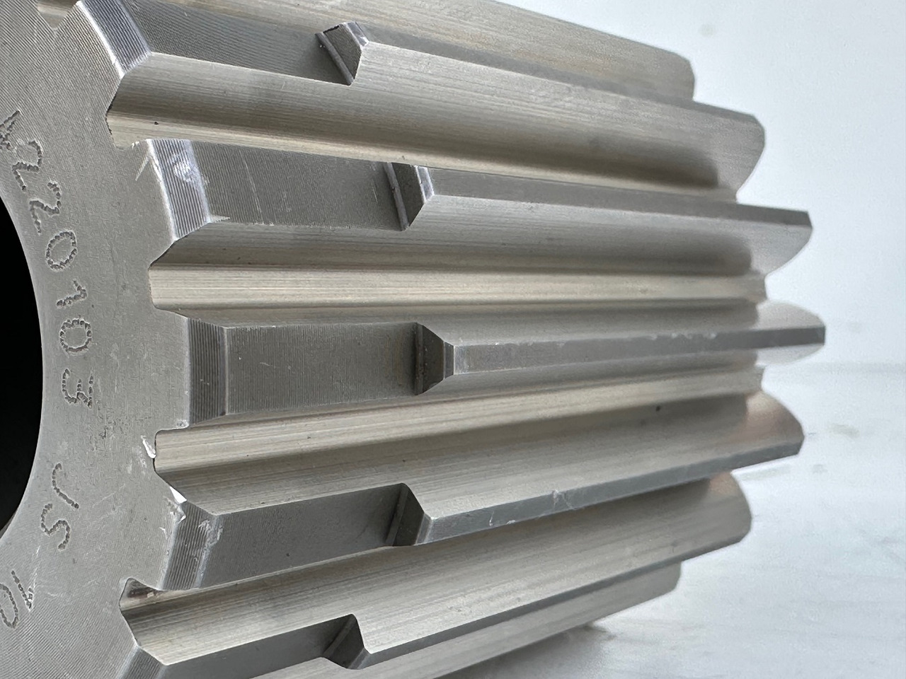 Motor okretanja za Bager LIEBHERR Original Sonnenrad ID-Nr.944220103 – ID-Nr.9442201. A954B,A954C,LH80,E954,EP954,ER954,LOS954,P954,P964,R954,R964. #944220103.05.09#: slika 7 Motor okretanja za Bager LIEBHERR Original Sonnenrad ID-Nr.944220103 – ID-Nr.9442201. A954B,A954C,LH80,E954,EP954,ER954,LOS954,P954,P964,R954,R964. #944220103.05.09#: slika 7