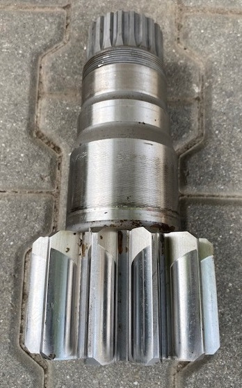 Liebherr Abtriebswelle ID-Nr.90009253 – ID-Nr.12544497. SAT250/278, SAT250/287, SAT250A300. #AB.90009253# - Motor okretanja za Bager: slika 3 Liebherr Abtriebswelle ID-Nr.90009253 – ID-Nr.12544497. SAT250/278, SAT250/287, SAT250A300. #AB.90009253# - Motor okretanja za Bager: slika 3