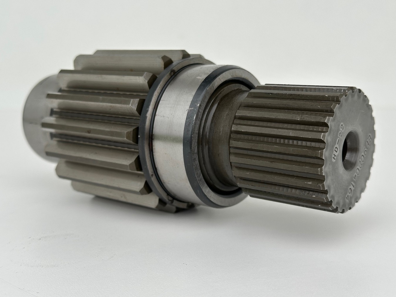 Liebherr Antriebswelle ID-Nr.90204164. Typ:FAT400F537 - FAT450F541 - FAT450F567. Typ:PR72605LGP, PR72605XL, PR7264FLGP, PR7264FXL, PR726LGP, PR726XL. #90204164.10.03# - Pogonski reduktor za Građevinska mašina: slika 1 Liebherr Antriebswelle ID-Nr.90204164. Typ:FAT400F537 - FAT450F541 - FAT450F567. Typ:PR72605LGP, PR72605XL, PR7264FLGP, PR7264FXL, PR726LGP, PR726XL. #90204164.10.03# - Pogonski reduktor za Građevinska mašina: slika 1