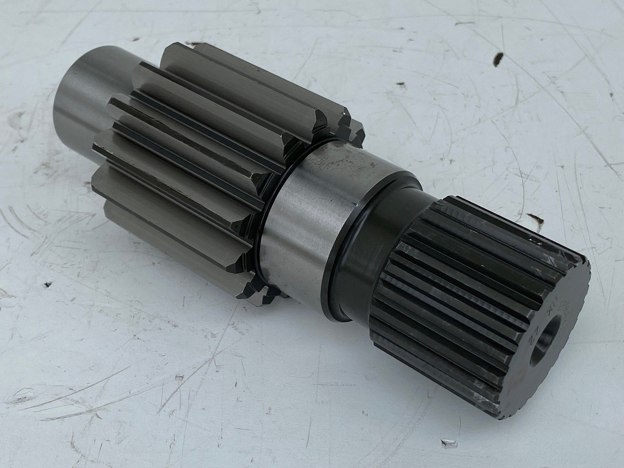 Liebherr Antriebswelle ID-Nr.968458701. FAT450F527, FAT450E510, FAT450E542, FAT450F550, FAT450E504, FAT450E505. #AN100501# - Pogonski reduktor za Buldožer: slika 1 Liebherr Antriebswelle ID-Nr.968458701. FAT450F527, FAT450E510, FAT450E542, FAT450F550, FAT450E504, FAT450E505. #AN100501# - Pogonski reduktor za Buldožer: slika 1