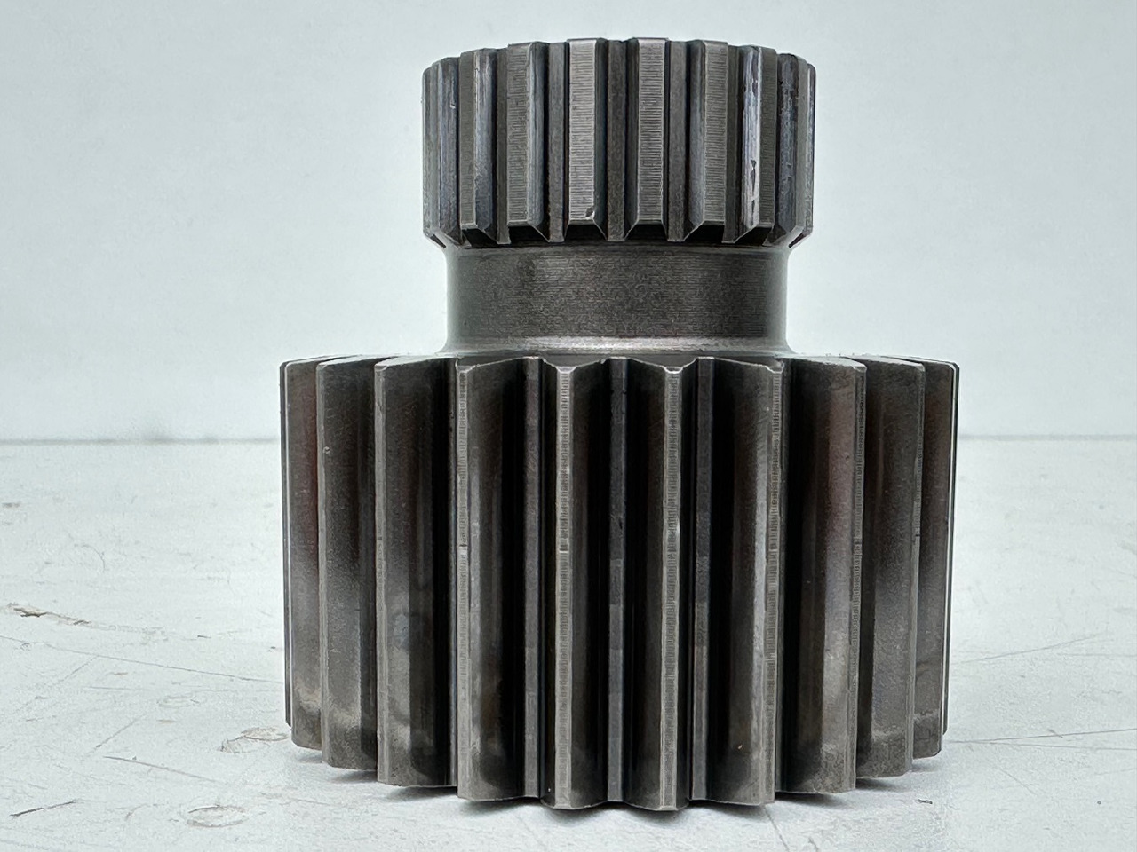 Liebherr - Bonfiglioli Sonnenrad mit ID-Nr.10113146. LI-1010, LTM 1045-3-1-, LTM 1055-1, LTM 1055-3-1-, LTM 1055-3-2-, LTM1070-4-1-, LTM1070-4-2-. #10113146.6088598# - Transmisija za Građevinska mašina: slika 2 Liebherr - Bonfiglioli Sonnenrad mit ID-Nr.10113146. LI-1010, LTM 1045-3-1-, LTM 1055-1, LTM 1055-3-1-, LTM 1055-3-2-, LTM1070-4-1-, LTM1070-4-2-. #10113146.6088598# - Transmisija za Građevinska mašina: slika 2