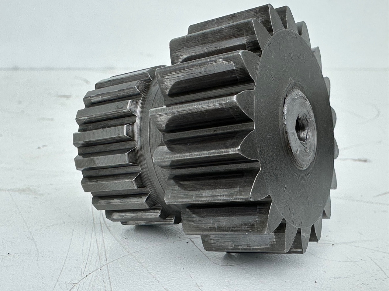 Liebherr - Bonfiglioli Sonnenrad mit ID-Nr.10167165. LTM 1045-3-1-, LTM 1055-1, LTM 1055-3-1-, LTM 1055-3-2-, LTM1070-4-1-, LTM1070-4-2-. #10167165.6088598# - Transmisija za Građevinska mašina: slika 4 Liebherr - Bonfiglioli Sonnenrad mit ID-Nr.10167165. LTM 1045-3-1-, LTM 1055-1, LTM 1055-3-1-, LTM 1055-3-2-, LTM1070-4-1-, LTM1070-4-2-. #10167165.6088598# - Transmisija za Građevinska mašina: slika 4