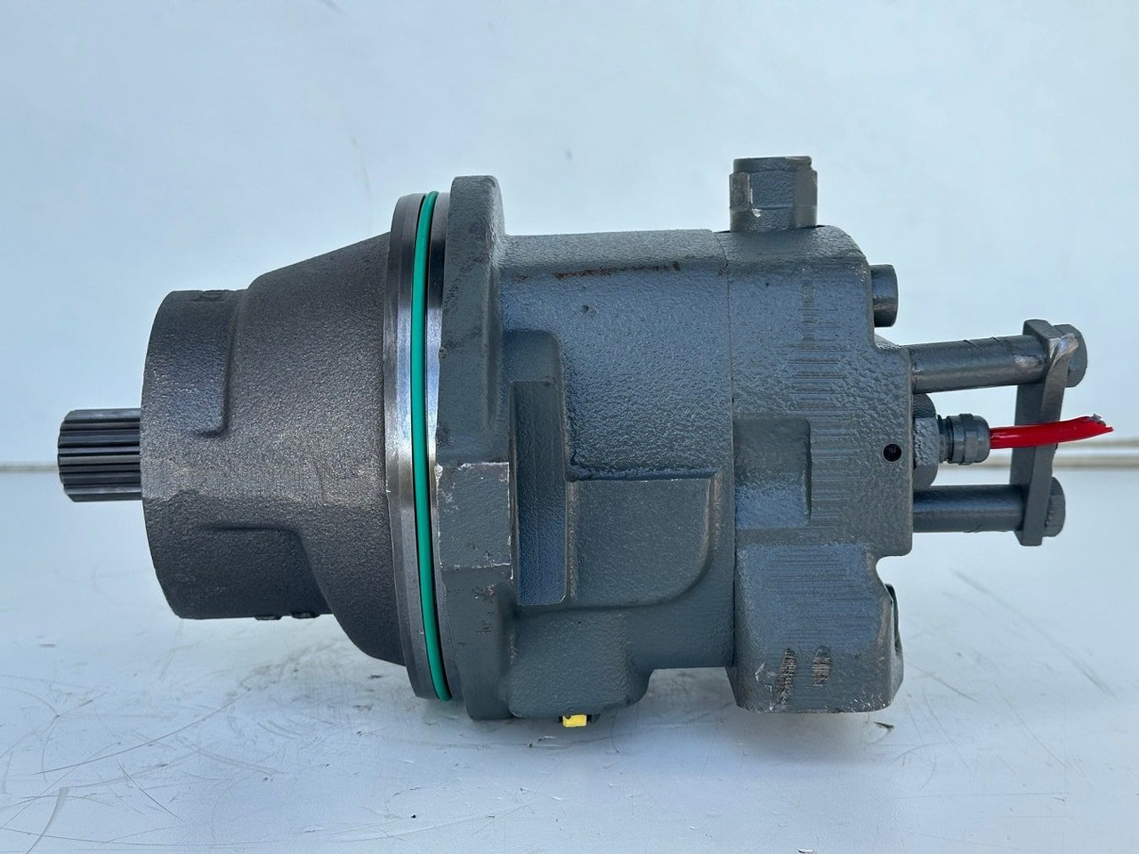 Liebherr Hydraulikeinbaumotor FMF045, ID-Nr.10132702. A924,LH30C,LH30M,LH35M,LH35MT,LH40C,LH40CP,LH40M,LH40MP,LH50CHR,LH50M,LH50MHR,LH50MT. #23.12.01074# - Hidraulični motor za Bager točkaš: slika 2 Liebherr Hydraulikeinbaumotor FMF045, ID-Nr.10132702. A924,LH30C,LH30M,LH35M,LH35MT,LH40C,LH40CP,LH40M,LH40MP,LH50CHR,LH50M,LH50MHR,LH50MT. #23.12.01074# - Hidraulični motor za Bager točkaš: slika 2