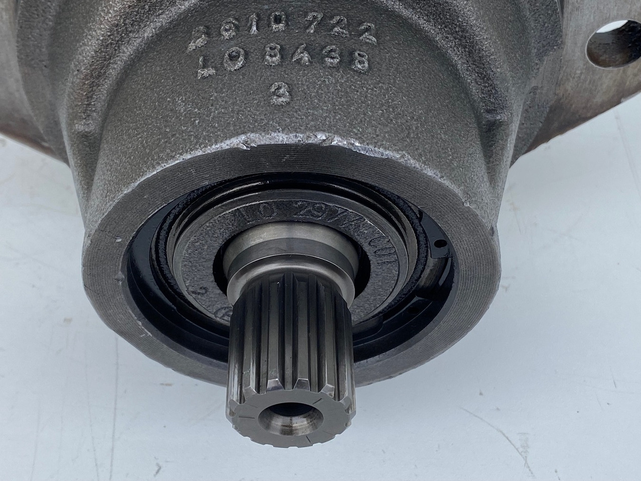 Hidraulični motor za Bager točkaš Liebherr Hydraulikeinbaumotor FMF045, ID-Nr.10132702. A924, LH30C, LH30M, LH35M, LH35MT, LH40C, LH40CP, LH40M, LH40MP, LH50CHR, LH50M, LH50MHR, LH50MT. #33179#: slika 11 Hidraulični motor za Bager točkaš Liebherr Hydraulikeinbaumotor FMF045, ID-Nr.10132702. A924, LH30C, LH30M, LH35M, LH35MT, LH40C, LH40CP, LH40M, LH40MP, LH50CHR, LH50M, LH50MHR, LH50MT. #33179#: slika 11