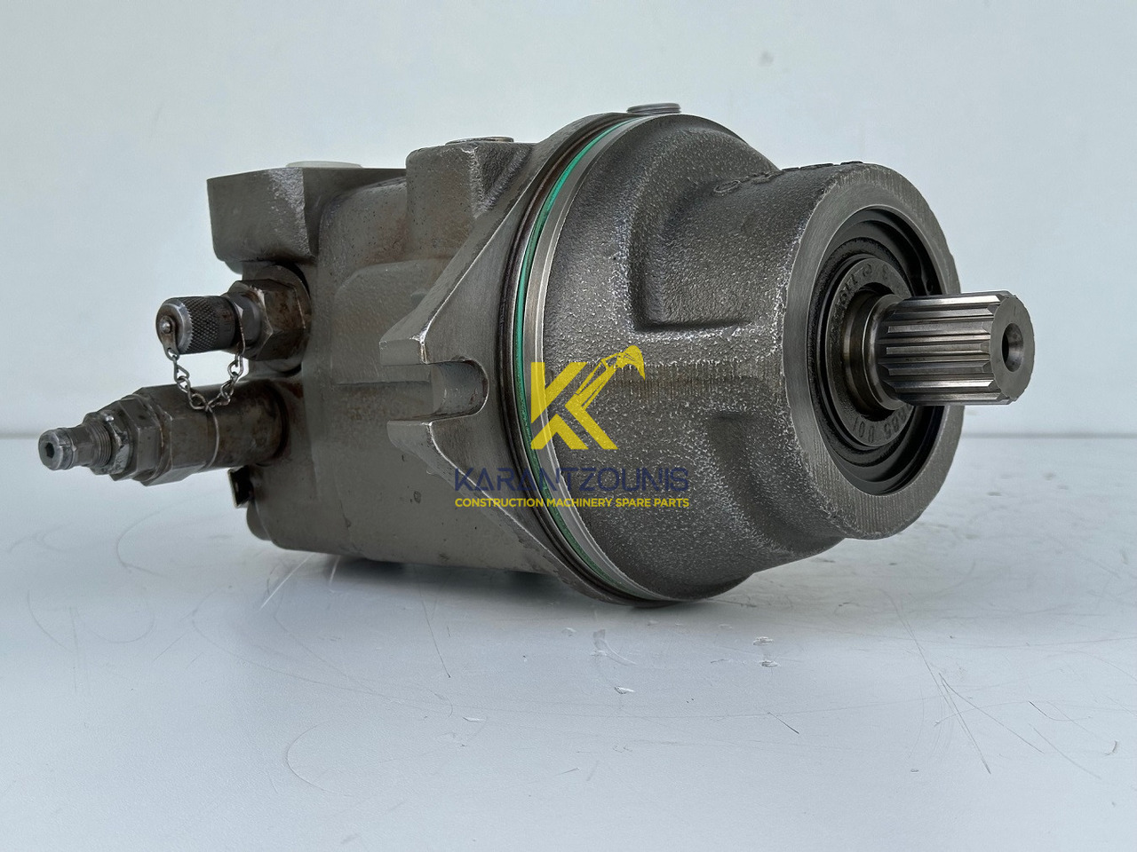 Liebherr Hydraulikeinbaumotor Typ:FMF058, ID-Nr.10122576 - ID-Nr.10145827 - ID-Nr.11371069. LOS1906, P924 COMP , R906, R906 PROTO, R916, R922, R924, R924 COMP, R926 COMP, R926 K LC. #11371069.08604# - Motor okretanja za Građevinska mašina: slika 2 Liebherr Hydraulikeinbaumotor Typ:FMF058, ID-Nr.10122576 - ID-Nr.10145827 - ID-Nr.11371069. LOS1906, P924 COMP , R906, R906 PROTO, R916, R922, R924, R924 COMP, R926 COMP, R926 K LC. #11371069.08604# - Motor okretanja za Građevinska mašina: slika 2
