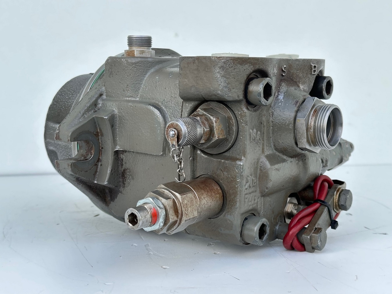 Liebherr Hydraulikeinbaumotor Typ:FMF058, ID-Nr.10122576 - ID-Nr.10145827 - ID-Nr.11371069. LOS1906, P924 COMP , R906, R906 PROTO, R916, R922, R924, R924 COMP, R926 COMP, R926 K LC. #11371069.43199# - Motor okretanja za Građevinska mašina: slika 3 Liebherr Hydraulikeinbaumotor Typ:FMF058, ID-Nr.10122576 - ID-Nr.10145827 - ID-Nr.11371069. LOS1906, P924 COMP , R906, R906 PROTO, R916, R922, R924, R924 COMP, R926 COMP, R926 K LC. #11371069.43199# - Motor okretanja za Građevinska mašina: slika 3