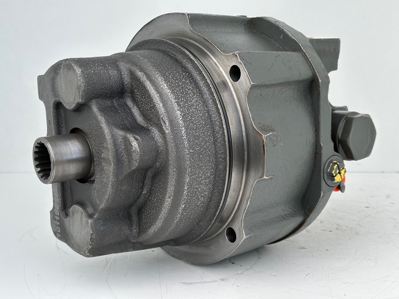 Liebherr Hydraulikeinbaumotor Typ:LH46VE 108. ID-Nr.11428178 . LOS926-1715,R926-1715,R928-1715,R930-1716,R934-1550,R936K-LC,R936K-NLC,R936K-SLC,R938. #11428178.0717# - Pogonski reduktor za Građevinska mašina: slika 1 Liebherr Hydraulikeinbaumotor Typ:LH46VE 108. ID-Nr.11428178 . LOS926-1715,R926-1715,R928-1715,R930-1716,R934-1550,R936K-LC,R936K-NLC,R936K-SLC,R938. #11428178.0717# - Pogonski reduktor za Građevinska mašina: slika 1