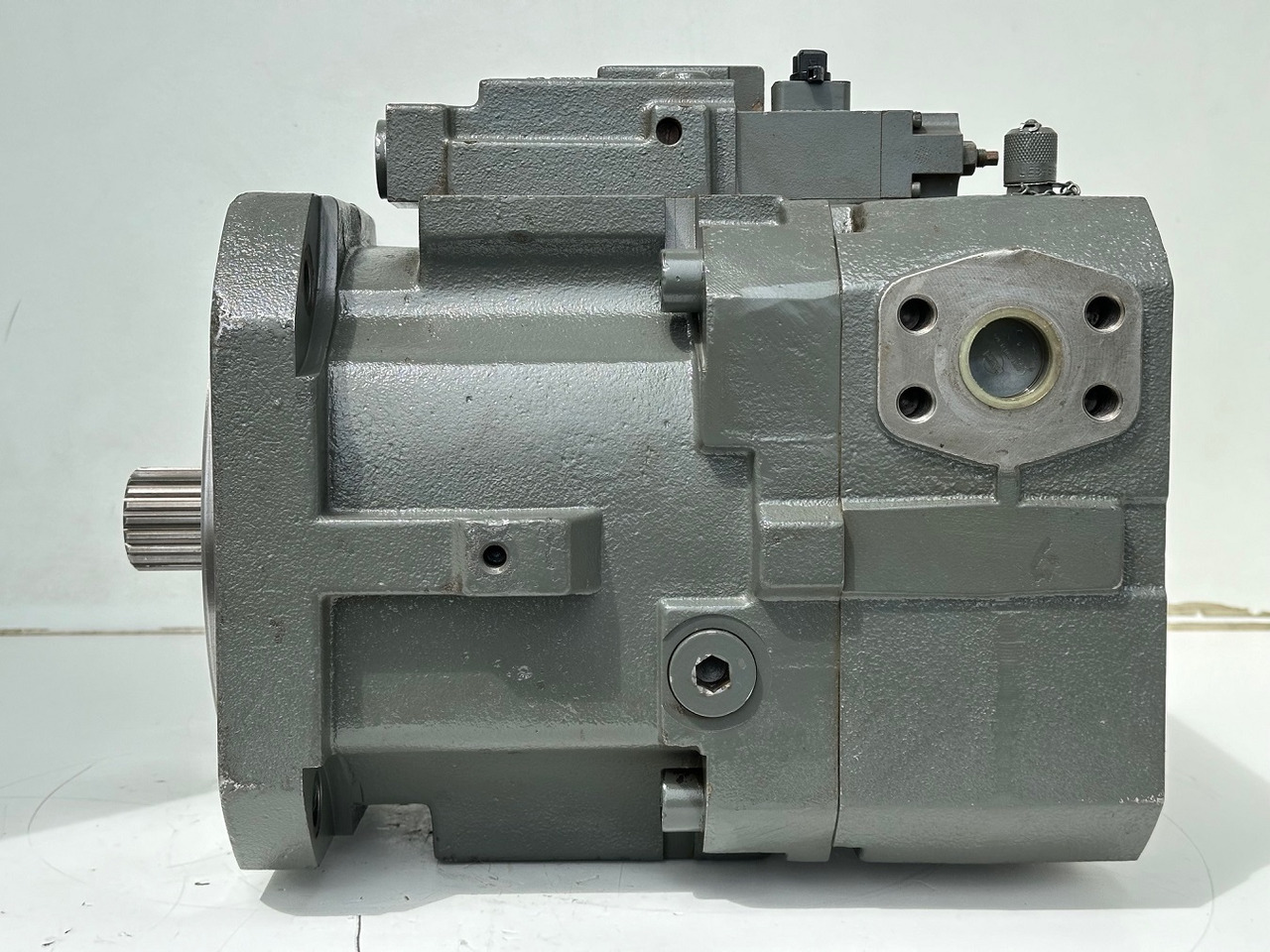 Liebherr Hydraulikverstellpumpe Typ:DPV O 165. ID-Nr.10120060 - ID-Nr.10144915. LH120 C-1103, LH120 CG-1103, LH120 M-1102. #10144915.13342# - Hidraulična pumpa za Bager točkaš: slika 4 Liebherr Hydraulikverstellpumpe Typ:DPV O 165. ID-Nr.10120060 - ID-Nr.10144915. LH120 C-1103, LH120 CG-1103, LH120 M-1102. #10144915.13342# - Hidraulična pumpa za Bager točkaš: slika 4