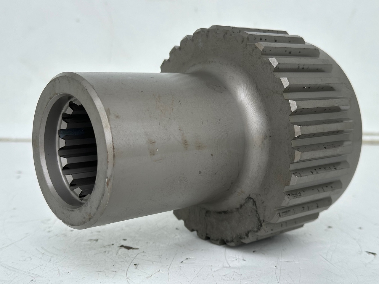 Liebherr Lamellenträger ID-Nr.90218052. FAT500F522, FAT500F528, FAT500F529, FAT500F559. PR73605, PR7363, PR7364. #90218052.03# - Menjač za Građevinska mašina: slika 5 Liebherr Lamellenträger ID-Nr.90218052. FAT500F522, FAT500F528, FAT500F529, FAT500F559. PR73605, PR7363, PR7364. #90218052.03# - Menjač za Građevinska mašina: slika 5