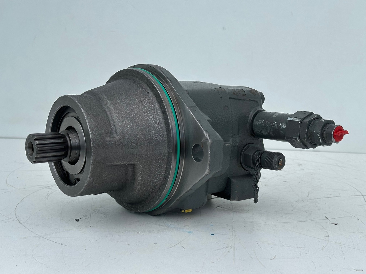 Liebherr Original Hydraulikeinbaumotor FMF045. ID-Nr.12464105. SAT250/287. LH18M, LH22C, LH22M, LH24M, LH26EC, LH26EM, LH26M. #12464105.0854# - Motor okretanja za Građevinska mašina: slika 4 Liebherr Original Hydraulikeinbaumotor FMF045. ID-Nr.12464105. SAT250/287. LH18M, LH22C, LH22M, LH24M, LH26EC, LH26EM, LH26M. #12464105.0854# - Motor okretanja za Građevinska mašina: slika 4