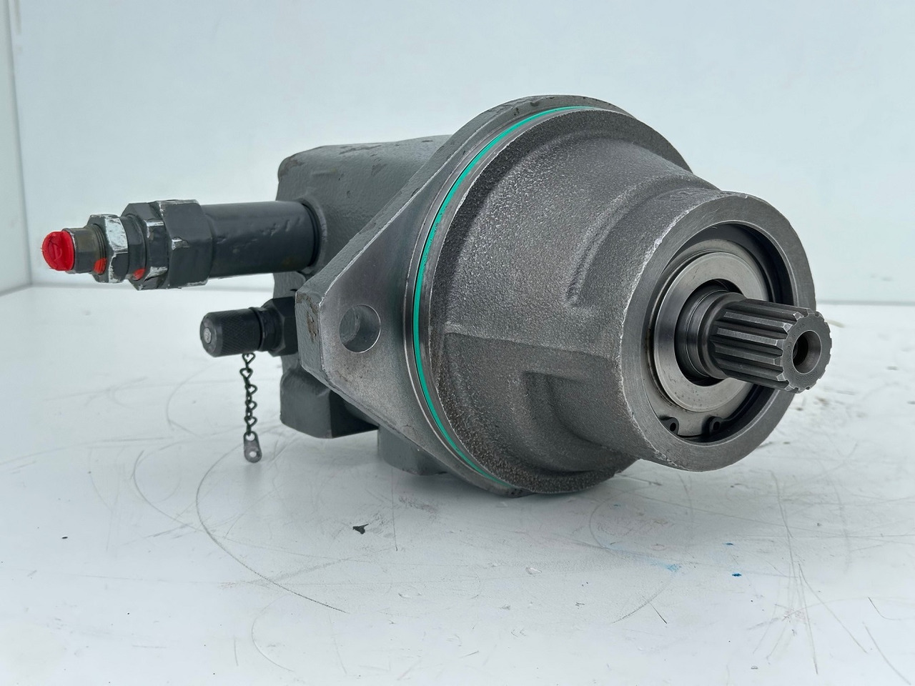 Liebherr Original Hydraulikeinbaumotor FMF045. ID-Nr.12464105. SAT250/287. LH18M, LH22C, LH22M, LH24M, LH26EC, LH26EM, LH26M. #12464105.0854# - Motor okretanja za Građevinska mašina: slika 3 Liebherr Original Hydraulikeinbaumotor FMF045. ID-Nr.12464105. SAT250/287. LH18M, LH22C, LH22M, LH24M, LH26EC, LH26EM, LH26M. #12464105.0854# - Motor okretanja za Građevinska mašina: slika 3