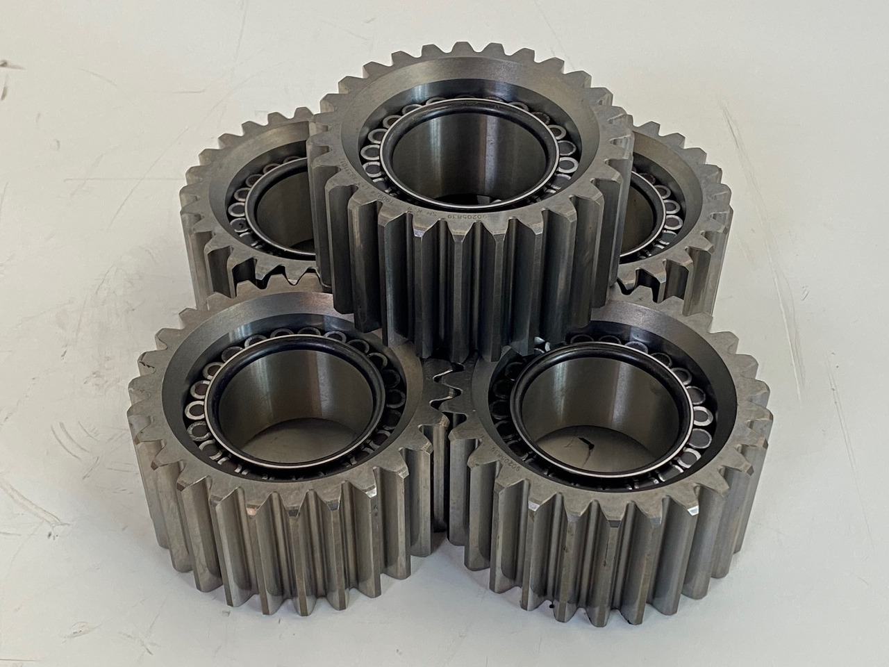 Liebherr Planetenrad ID-Nr.90205840. FAT350P126 - FAT350P138. R920 - R922 - R924 - R925 - R926 - R930 T. #PL13.01# - Pogonski reduktor za Građevinska mašina: slika 1 Liebherr Planetenrad ID-Nr.90205840. FAT350P126 - FAT350P138. R920 - R922 - R924 - R925 - R926 - R930 T. #PL13.01# - Pogonski reduktor za Građevinska mašina: slika 1