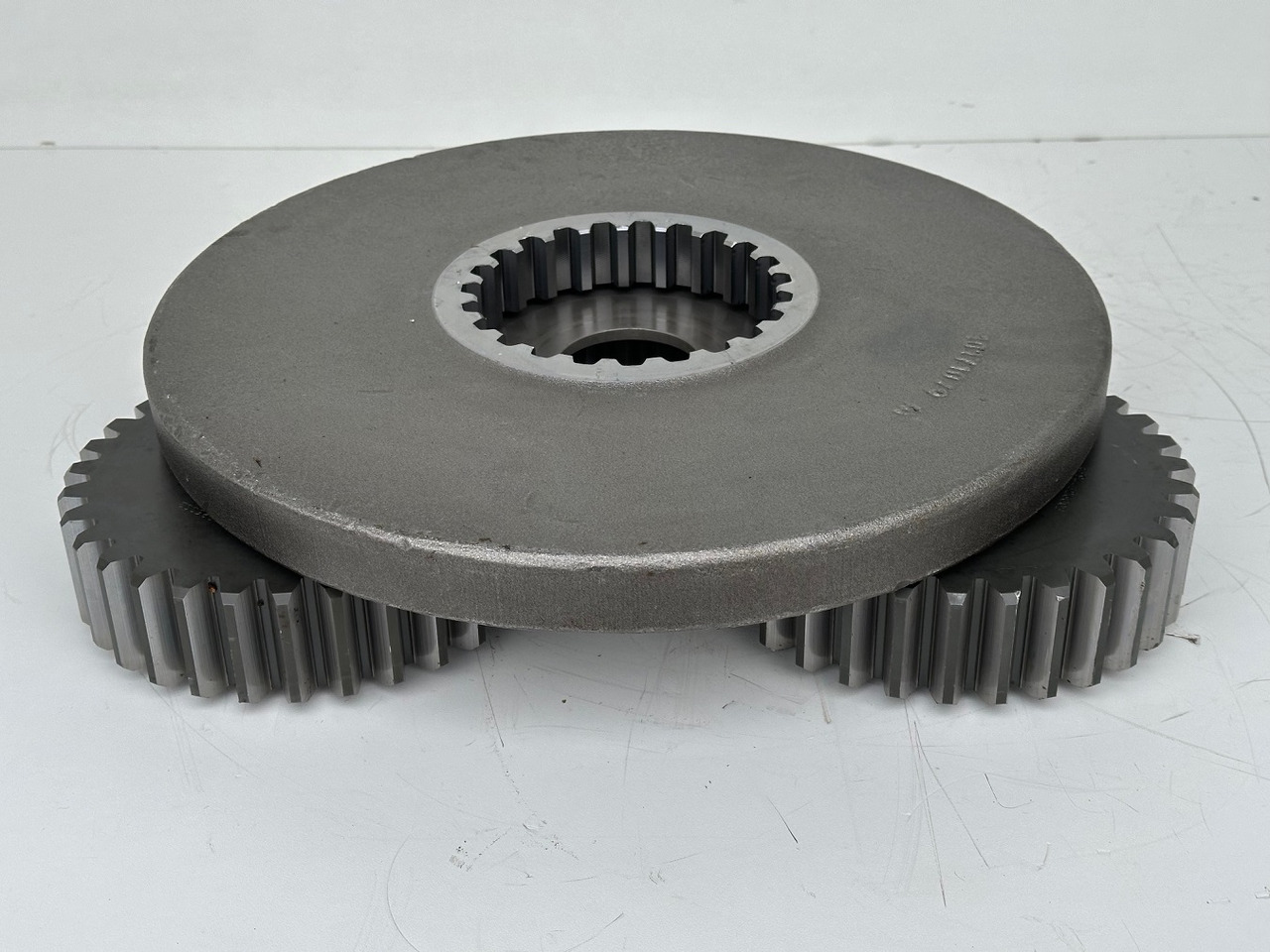 Liebherr Planetenträger ID-Nr.944324903 mit Planetenrädern ID-Nr.944325903. FAT550 FAT550P046. A900,LH120,LH150,E974,ER974,R964,R966,R970,R974,R976,R980,R984. #PL.9443249.PL9443260.2374# - Pogonski reduktor za Bager: slika 4 Liebherr Planetenträger ID-Nr.944324903 mit Planetenrädern ID-Nr.944325903. FAT550 FAT550P046. A900,LH120,LH150,E974,ER974,R964,R966,R970,R974,R976,R980,R984. #PL.9443249.PL9443260.2374# - Pogonski reduktor za Bager: slika 4