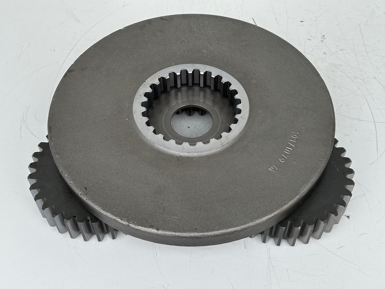 Liebherr Planetenträger ID-Nr.944324903 mit Planetenrädern ID-Nr.944325903. FAT550 FAT550P046. A900,LH120,LH150,E974,ER974,R964,R966,R970,R974,R976,R980,R984. #PL.9443249.PL9443260.2374# - Pogonski reduktor za Bager: slika 5 Liebherr Planetenträger ID-Nr.944324903 mit Planetenrädern ID-Nr.944325903. FAT550 FAT550P046. A900,LH120,LH150,E974,ER974,R964,R966,R970,R974,R976,R980,R984. #PL.9443249.PL9443260.2374# - Pogonski reduktor za Bager: slika 5