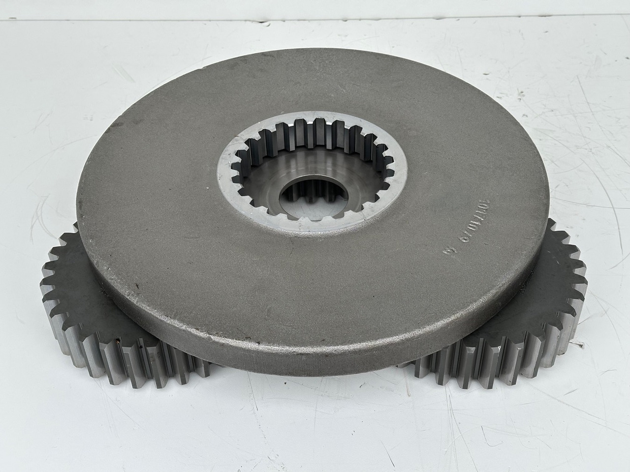 Liebherr Planetenträger ID-Nr.944324903 mit Planetenrädern ID-Nr.944325903. FAT550 FAT550P046. A900,LH120,LH150,E974,ER974,R964,R966,R970,R974,R976,R980,R984. #PL.9443249.PL9443260.2374# - Pogonski reduktor za Bager: slika 3 Liebherr Planetenträger ID-Nr.944324903 mit Planetenrädern ID-Nr.944325903. FAT550 FAT550P046. A900,LH120,LH150,E974,ER974,R964,R966,R970,R974,R976,R980,R984. #PL.9443249.PL9443260.2374# - Pogonski reduktor za Bager: slika 3