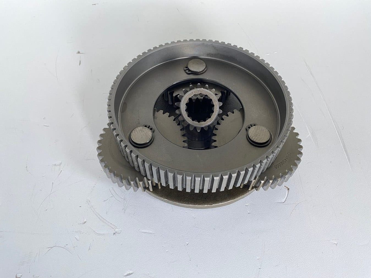 Liebherr Schwenkantrieb SAT250/278, ID-Nr.90017772 - ID-Nr.90017773 - ID-Nr.90017774 - ID-Nr.90209641. #0383# - Motor okretanja za Bager guseničar: slika 4 Liebherr Schwenkantrieb SAT250/278, ID-Nr.90017772 - ID-Nr.90017773 - ID-Nr.90017774 - ID-Nr.90209641. #0383# - Motor okretanja za Bager guseničar: slika 4