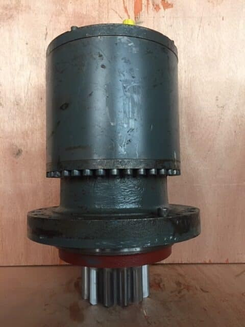 Liebherr Schwenkantrieb SAT250/287, ID-Nr.90201678 - ID-Nr.90202661 - ID-Nr.90209645. LH18M, LH22C, LH22M, LH24M, LH26C, LH26EC, LH26M. #1333# - Motor okretanja za Bager točkaš: slika 1 Liebherr Schwenkantrieb SAT250/287, ID-Nr.90201678 - ID-Nr.90202661 - ID-Nr.90209645. LH18M, LH22C, LH22M, LH24M, LH26C, LH26EC, LH26M. #1333# - Motor okretanja za Bager točkaš: slika 1