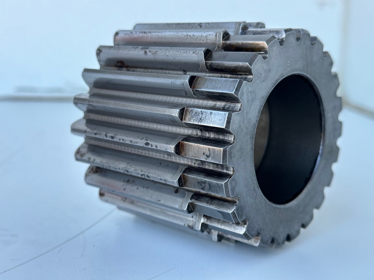 Liebherr Sonnenrad ID-Nr.90016258. FAT400P112,FAT400P130,FAT400P139,LOS1936,LOS926,R926,R928,R930,R934,R936,R938,R940,R944,R946,R950T. #90016258.06.08# - Pogonski reduktor za Bager guseničar: slika 1 Liebherr Sonnenrad ID-Nr.90016258. FAT400P112,FAT400P130,FAT400P139,LOS1936,LOS926,R926,R928,R930,R934,R936,R938,R940,R944,R946,R950T. #90016258.06.08# - Pogonski reduktor za Bager guseničar: slika 1