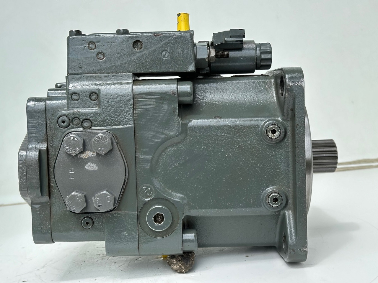 Liebherr Verstellpumpe Typ:A11VO75EP. ID-Nr.10412657. LH120C, LH120CG, LH120ET, LH120M, LH150C, LH150M. #10412657.26526937# - Hidraulična pumpa za Bager točkaš: slika 4 Liebherr Verstellpumpe Typ:A11VO75EP. ID-Nr.10412657. LH120C, LH120CG, LH120ET, LH120M, LH150C, LH150M. #10412657.26526937# - Hidraulična pumpa za Bager točkaš: slika 4
