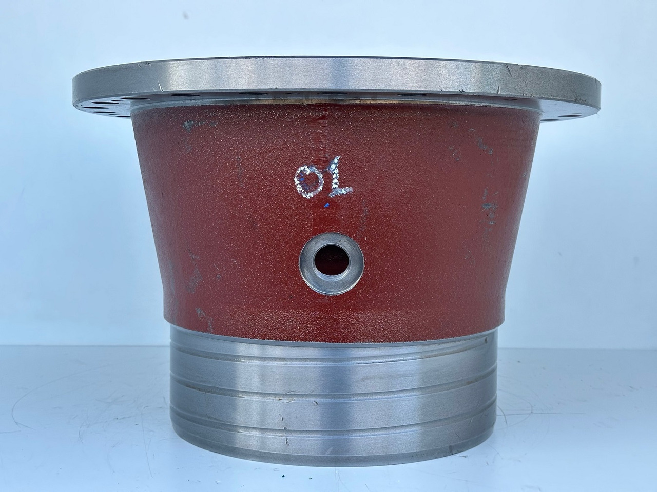 Original Liebherr Abtriebswellengehäuse ID-Nr.932917901 mit Kegelrollenlager ID-Nr.746231701. A954B, A954C, LH80, R954 CG, EP954, ER954, P954, R954 B, R954 C. #932917901.01# - Motor okretanja za Građevinska mašina: slika 1 Original Liebherr Abtriebswellengehäuse ID-Nr.932917901 mit Kegelrollenlager ID-Nr.746231701. A954B, A954C, LH80, R954 CG, EP954, ER954, P954, R954 B, R954 C. #932917901.01# - Motor okretanja za Građevinska mašina: slika 1