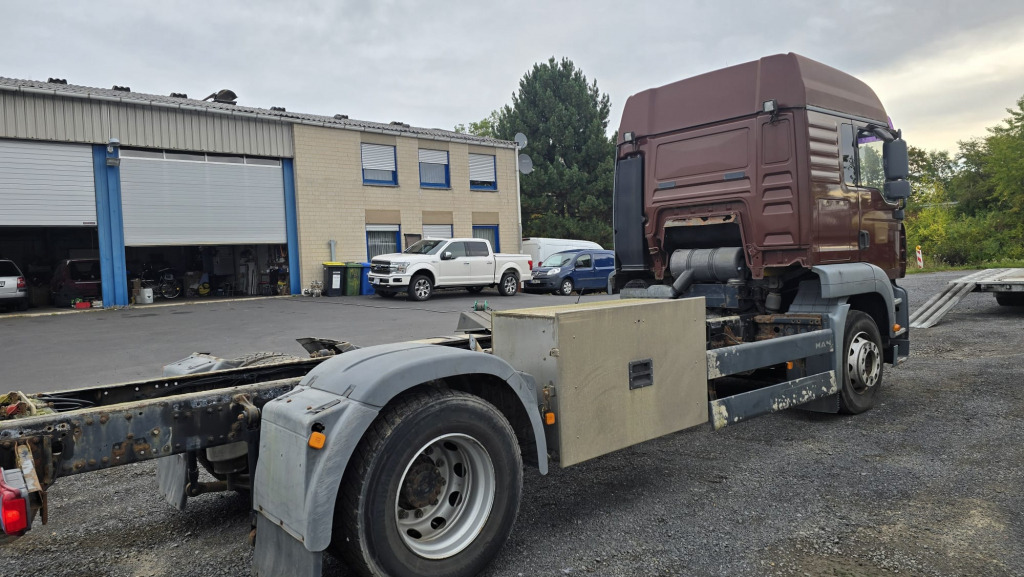 MAN TGA 18.430 4x2 (Nr. 6167) - Kamion sa golom šasijom i zatvorenom kabinom: slika 5 MAN TGA 18.430 4x2 (Nr. 6167) - Kamion sa golom šasijom i zatvorenom kabinom: slika 5