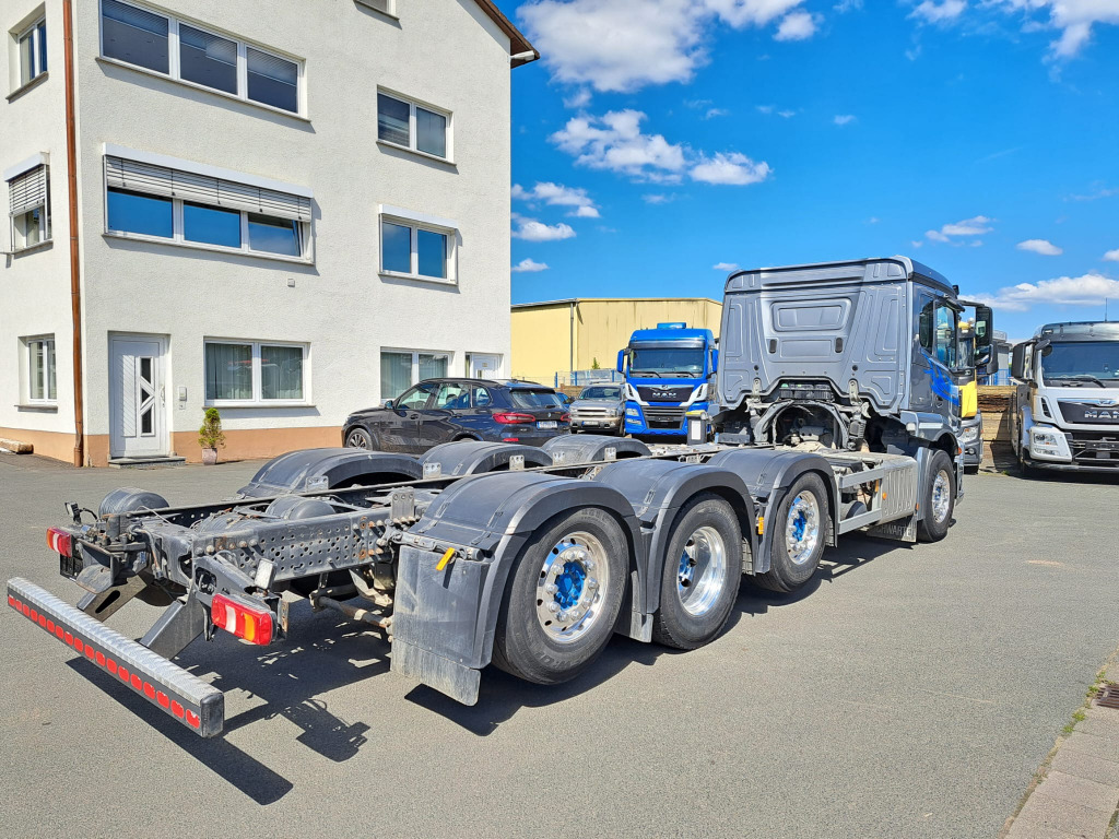Mercedes Benz Actros 3243 8x2 1,2 & 4 Lenkachse, 2 & 4 Liftbar(Nr. 6051) - Kamion sa golom šasijom i zatvorenom kabinom: slika 5 Mercedes Benz Actros 3243 8x2 1,2 & 4 Lenkachse, 2 & 4 Liftbar(Nr. 6051) - Kamion sa golom šasijom i zatvorenom kabinom: slika 5