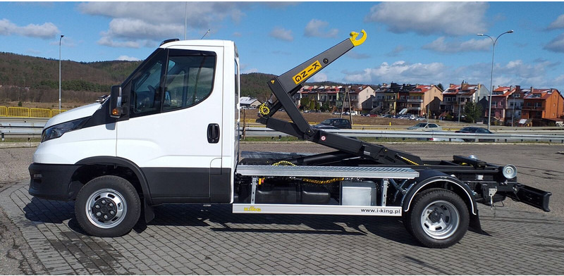 Iveco 50C18 + KING HZ-4R Hakowiec / Hooklift / Abrollkipper - Kamion sa hidrauličnom kukom: slika 2 Iveco 50C18 + KING HZ-4R Hakowiec / Hooklift / Abrollkipper - Kamion sa hidrauličnom kukom: slika 2