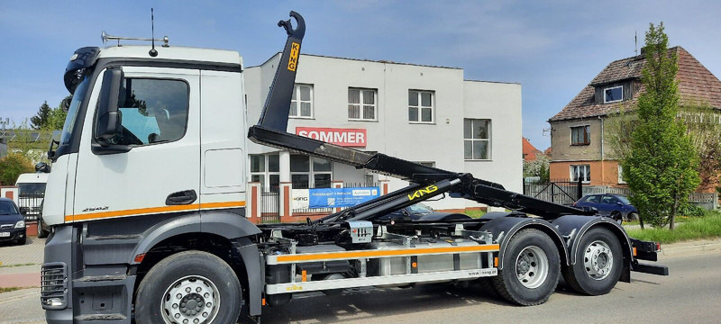 Mercedes-Benz Actros 2542 KING HZ-20R - Kamion sa hidrauličnom kukom: slika 4 Mercedes-Benz Actros 2542 KING HZ-20R - Kamion sa hidrauličnom kukom: slika 4