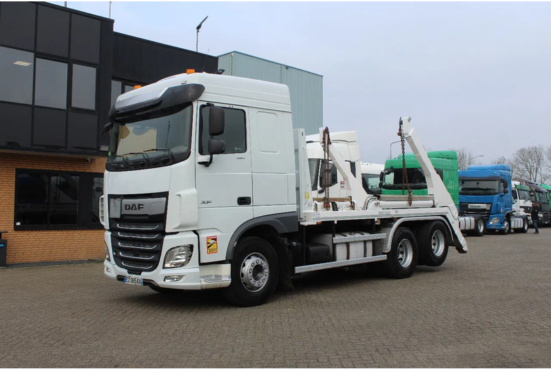 DAF XF 480 * EURO6 * SKIPLOADER * 6X2 * LIFT * - Kamion za utovaranje kontejnera: slika 1 DAF XF 480 * EURO6 * SKIPLOADER * 6X2 * LIFT * - Kamion za utovaranje kontejnera: slika 1