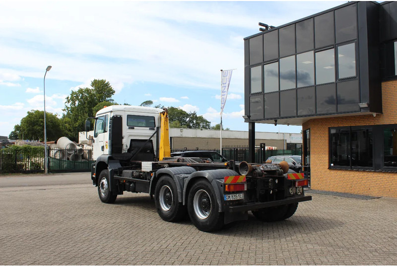 MAN TGA 26.360 * 6X4 * EURO 3 * - Kamion sa kablovskim sistemom: slika 3 MAN TGA 26.360 * 6X4 * EURO 3 * - Kamion sa kablovskim sistemom: slika 3