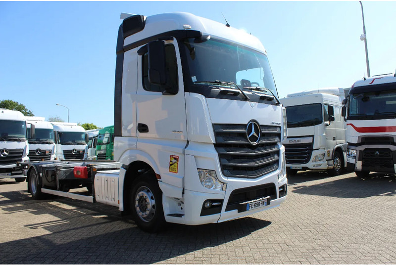 Mercedes-Benz Actros 1845 * EURO6 * 4X2 * BDF * - Kamion sa golom šasijom i zatvorenom kabinom: slika 5 Mercedes-Benz Actros 1845 * EURO6 * 4X2 * BDF * - Kamion sa golom šasijom i zatvorenom kabinom: slika 5