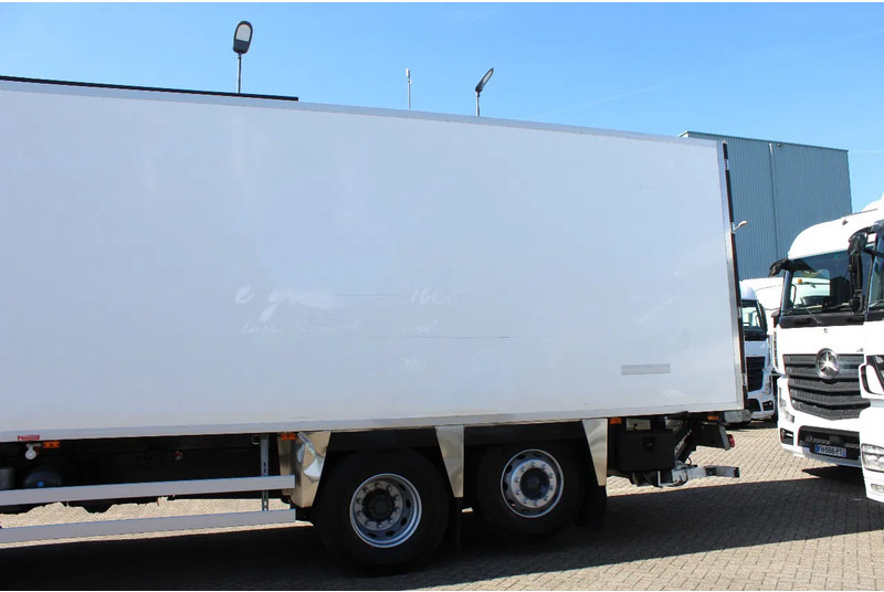 Renault Premium 310 * EURO5 * CARRIER SUPRA 850 * 6X2 * MANUAUL * - Hladnjača: slika 5 Renault Premium 310 * EURO5 * CARRIER SUPRA 850 * 6X2 * MANUAUL * - Hladnjača: slika 5