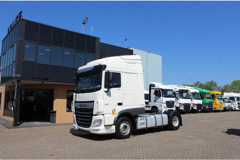 DAF XF 106.480 * RETARDER * 2 TANK * 2 BED * - Tegljač: slika 1 DAF XF 106.480 * RETARDER * 2 TANK * 2 BED * - Tegljač: slika 1