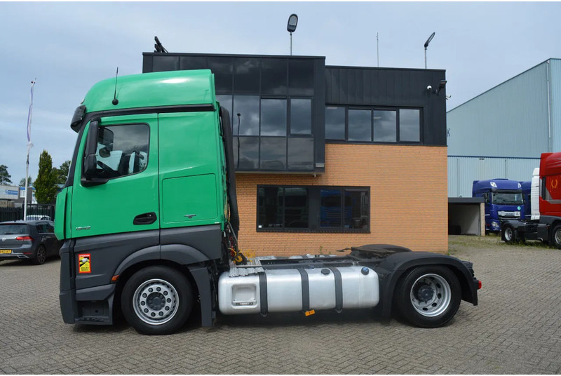 Mercedes-Benz Actros 1942 * 4x2 * 2 TANK * MEGA * - Tegljač: slika 4 Mercedes-Benz Actros 1942 * 4x2 * 2 TANK * MEGA * - Tegljač: slika 4