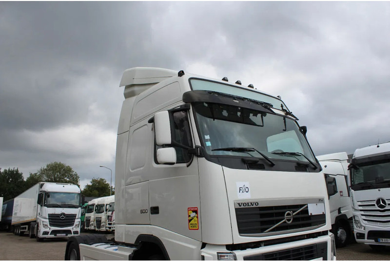 Volvo FH 13.500 * EURO5 * 2 TANK * 4X2 * chassi 2013 * top condition - Tegljač: slika 4 Volvo FH 13.500 * EURO5 * 2 TANK * 4X2 * chassi 2013 * top condition - Tegljač: slika 4