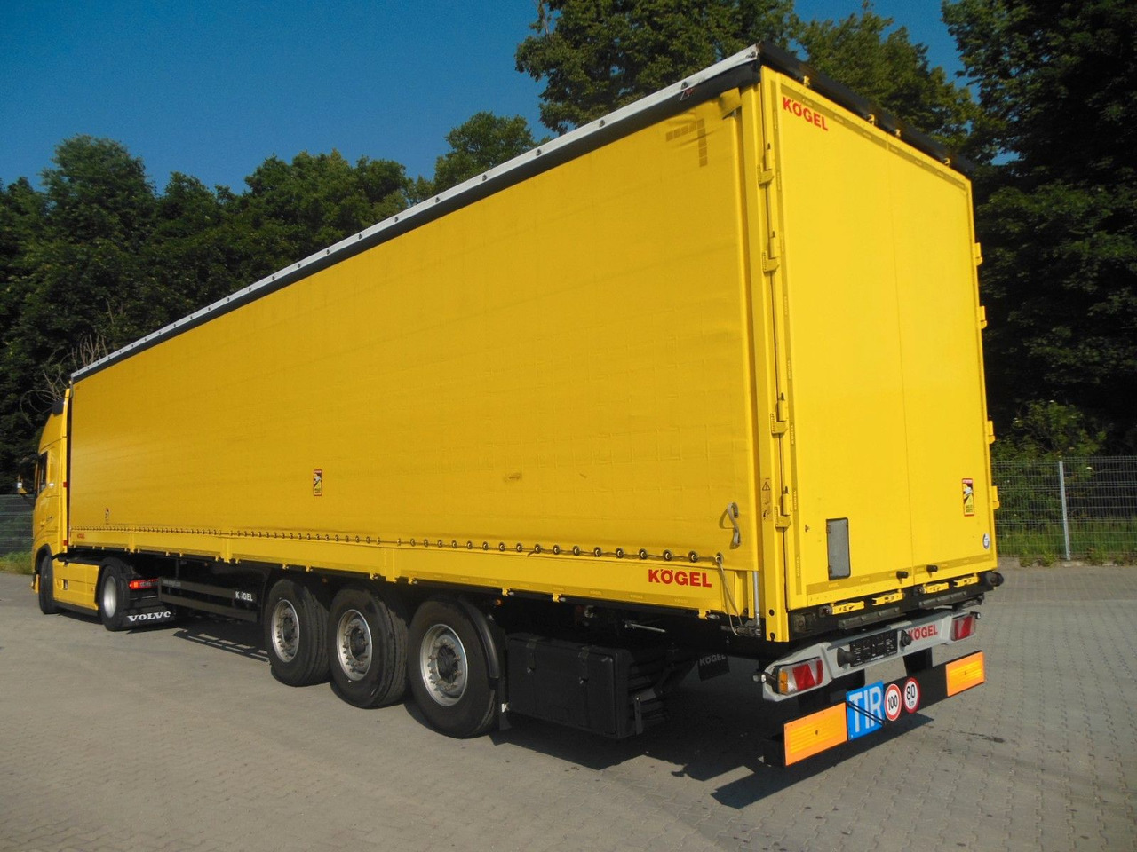 Kögel SN 24, BORDWÄNDE 700 MM, HUBDACH!!! TOP - Poluprikolica sa ceradom: slika 4 Kögel SN 24, BORDWÄNDE 700 MM, HUBDACH!!! TOP - Poluprikolica sa ceradom: slika 4