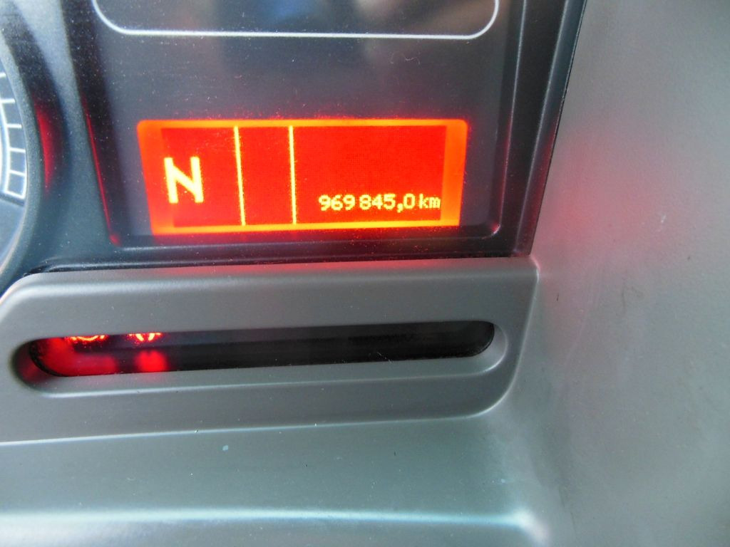 Dostavno vozilo sa otvorenom sandukom Renault MIDLUM DXI 180.08 Renault MIDLUM DXI 180.08: slika 20 Dostavno vozilo sa otvorenom sandukom Renault MIDLUM DXI 180.08 Renault MIDLUM DXI 180.08: slika 20