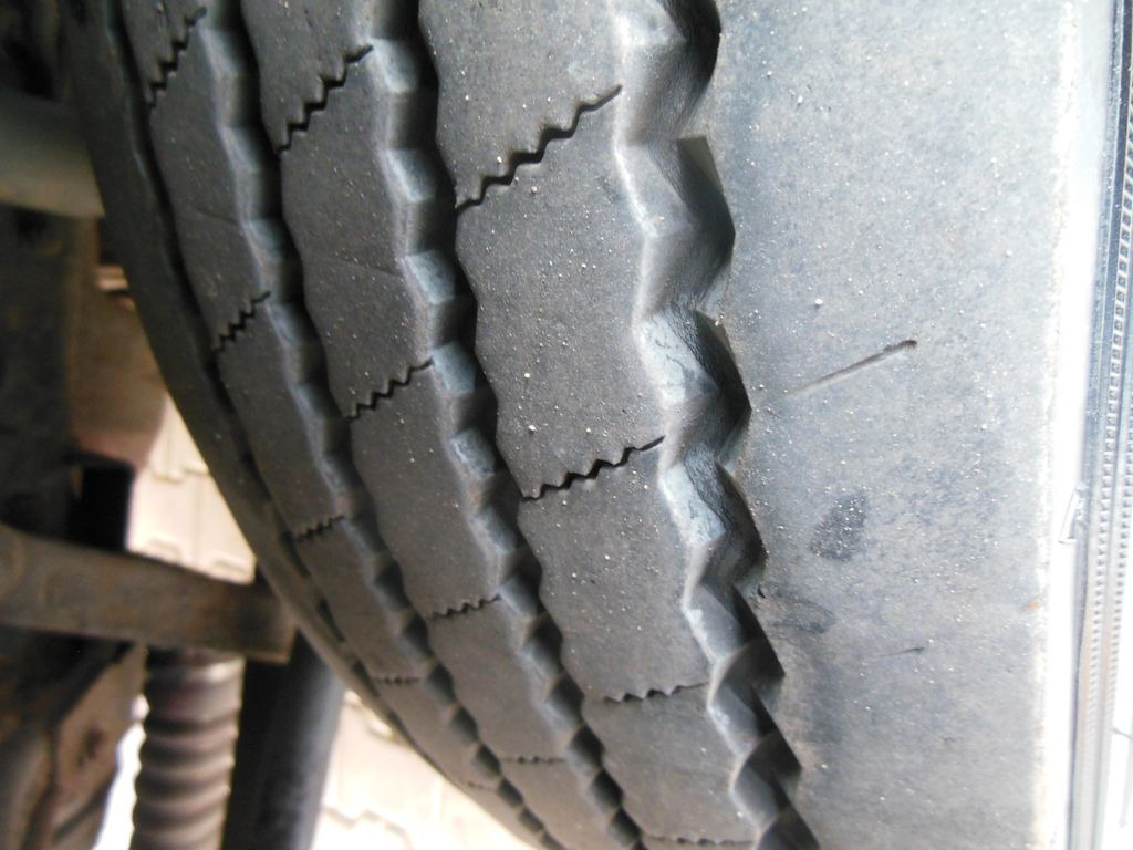 Dostavno vozilo sa otvorenom sandukom Renault MIDLUM DXI 180.08 Renault MIDLUM DXI 180.08: slika 6 Dostavno vozilo sa otvorenom sandukom Renault MIDLUM DXI 180.08 Renault MIDLUM DXI 180.08: slika 6