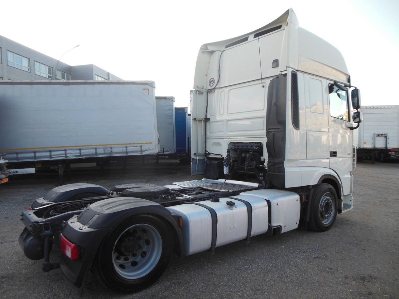 DAF XF 106.480 SSC, LOWDECK, STANDKLIMA, TOP!!! - Tegljač: slika 3 DAF XF 106.480 SSC, LOWDECK, STANDKLIMA, TOP!!! - Tegljač: slika 3