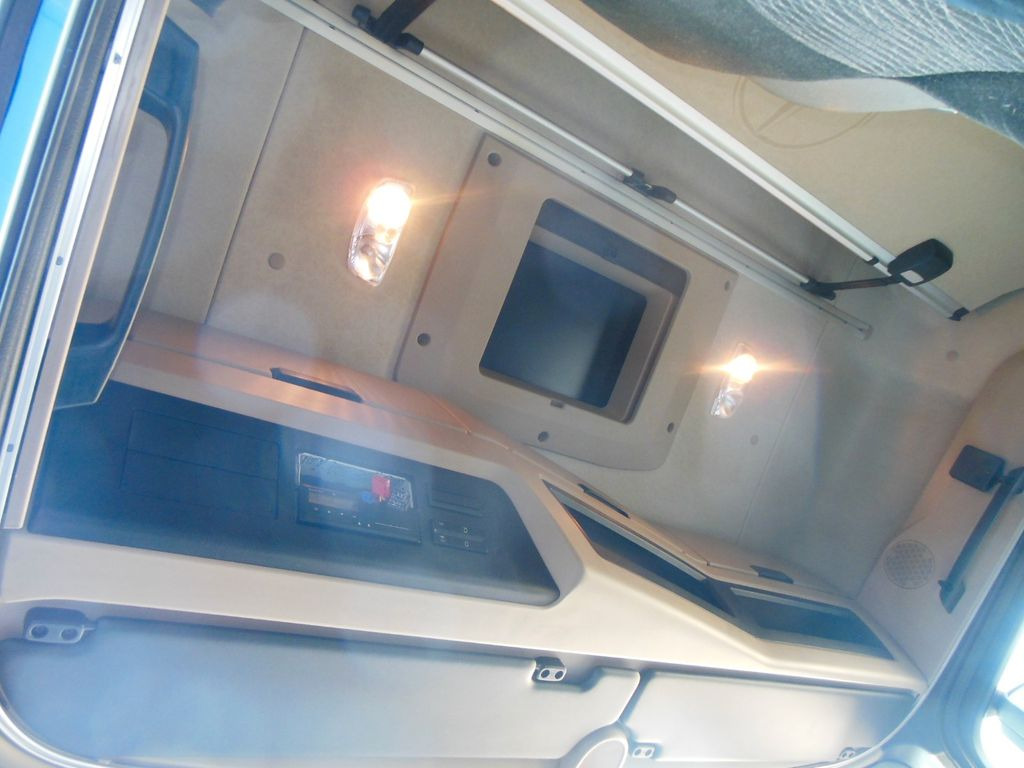 Tegljač Mercedes-Benz 1845 ACTROS, STANDKLIMA: slika 10