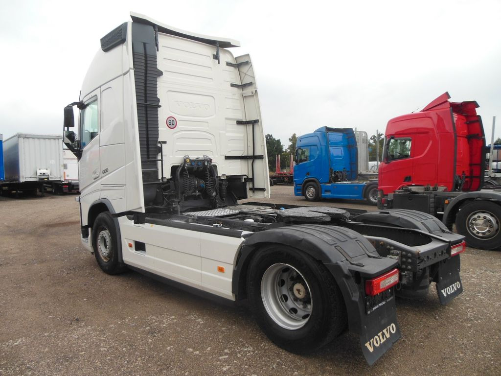 Volvo FH 13/500, GLOBE XL, I PARK COOL, TOP - Tegljač: slika 4 Volvo FH 13/500, GLOBE XL, I PARK COOL, TOP - Tegljač: slika 4