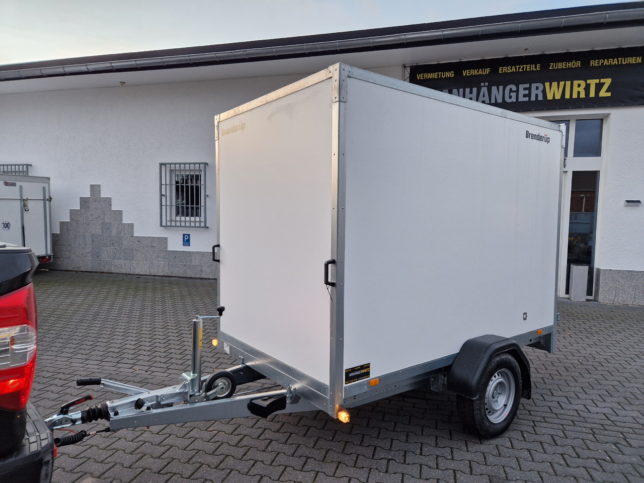 Brenderup Cargo Dynamic CD260 BD 260x150x185cm Hecktüren Wabenwände (S) 1300kg - Prikolica sa zatvorenim sandukom: slika 4 Brenderup Cargo Dynamic CD260 BD 260x150x185cm Hecktüren Wabenwände (S) 1300kg - Prikolica sa zatvorenim sandukom: slika 4