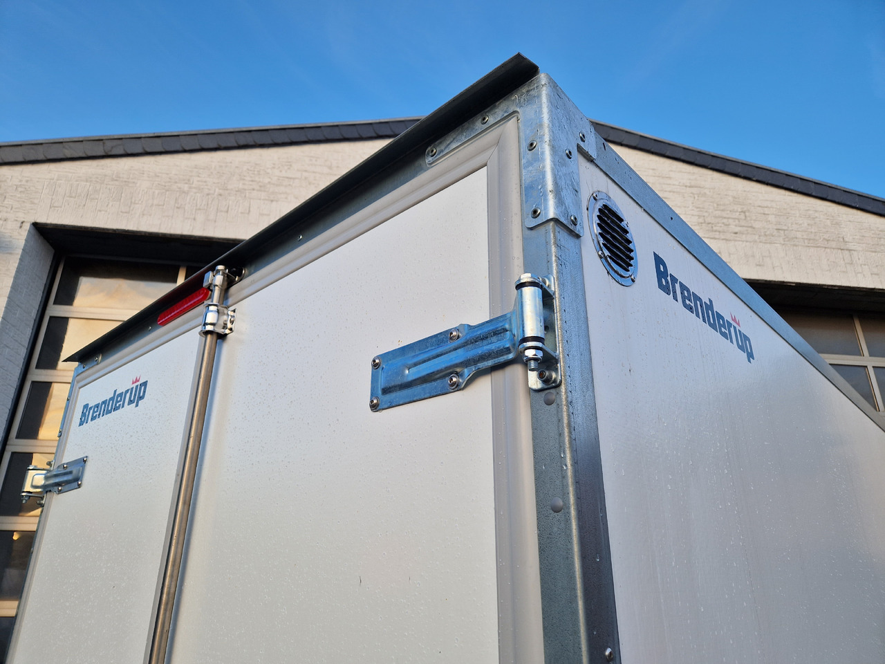 Brenderup Cargo Dynamic CD260 BD 260x150x185cm Hecktüren Wabenwände (S) 1300kg Brenderup Cargo Dynamic CD260 BD 260x150x185cm Hecktüren Wabenwände (S) 1300kg: slika 7