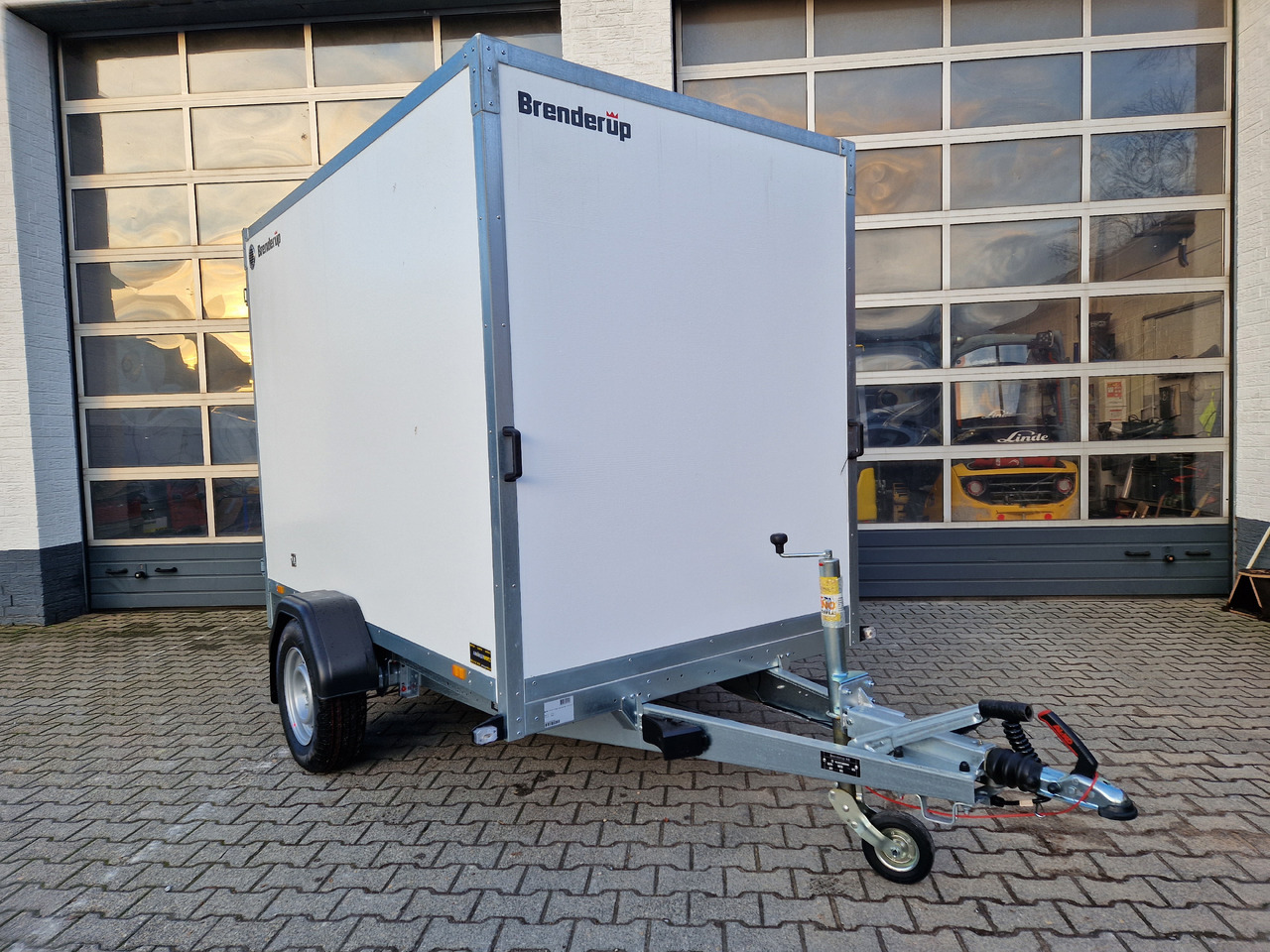 Brenderup Cargo Dynamic CD260 BD 260x150x185cm Hecktüren Wabenwände (S) 1300kg Brenderup Cargo Dynamic CD260 BD 260x150x185cm Hecktüren Wabenwände (S) 1300kg: slika 10