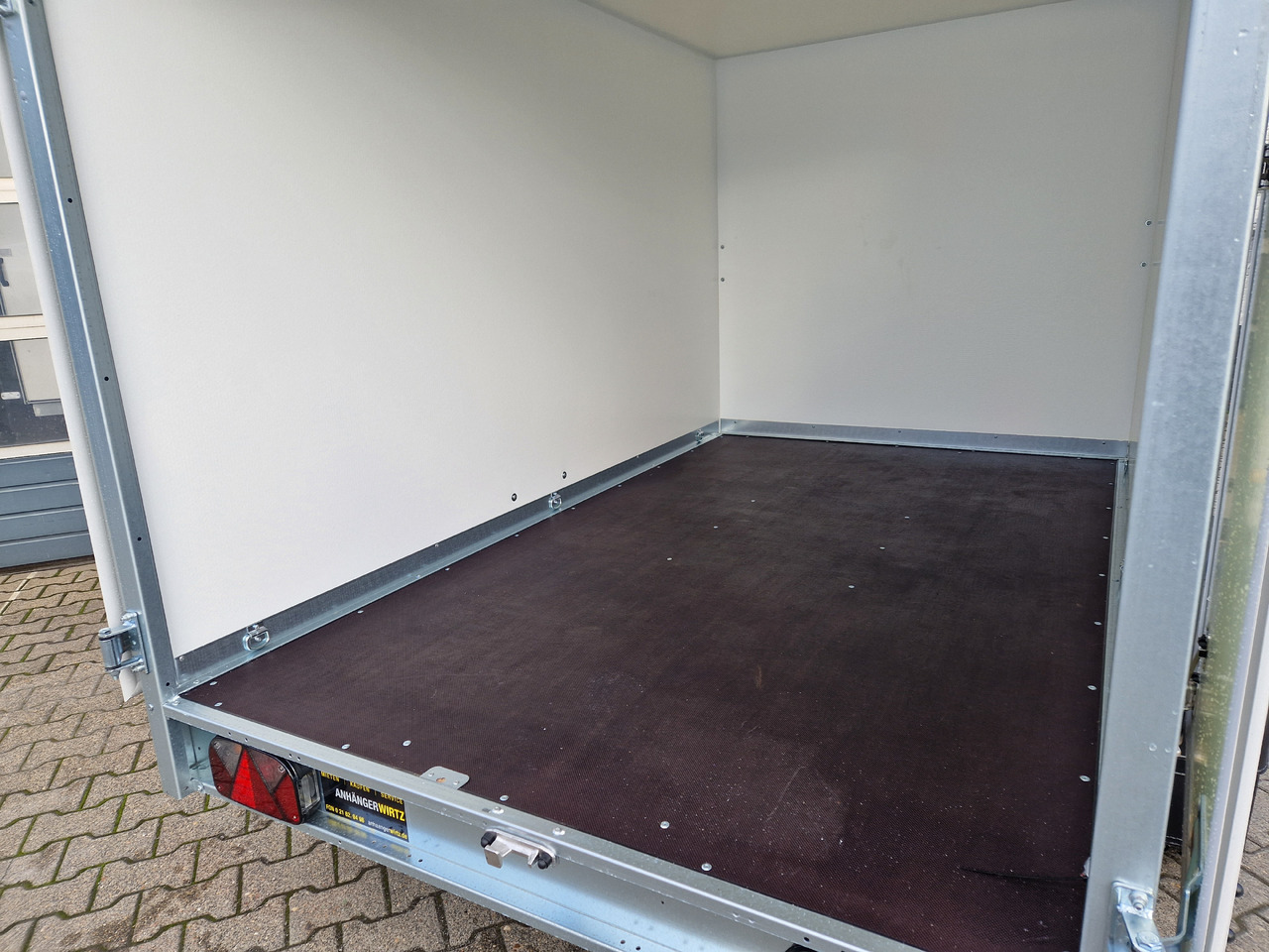 Brenderup Cargo Dynamic CD260 BD 260x155x150cm niedrig Hecktüren (S) 1300kg - Prikolica sa zatvorenim sandukom: slika 5 Brenderup Cargo Dynamic CD260 BD 260x155x150cm niedrig Hecktüren (S) 1300kg - Prikolica sa zatvorenim sandukom: slika 5
