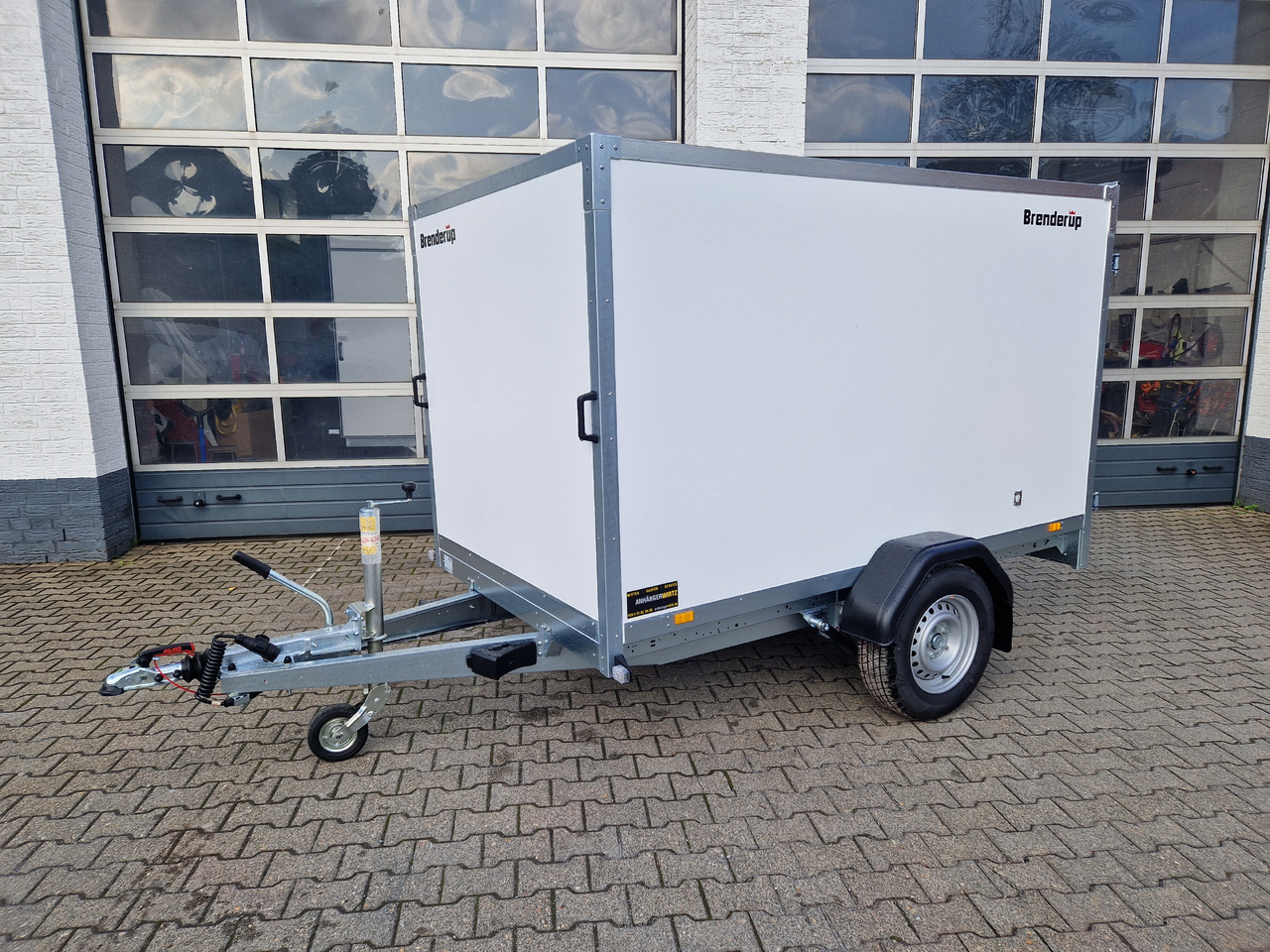 Brenderup Cargo Dynamic CD260 BD 260x155x150cm niedrig Hecktüren (S) 1300kg - Prikolica sa zatvorenim sandukom: slika 1 Brenderup Cargo Dynamic CD260 BD 260x155x150cm niedrig Hecktüren (S) 1300kg - Prikolica sa zatvorenim sandukom: slika 1